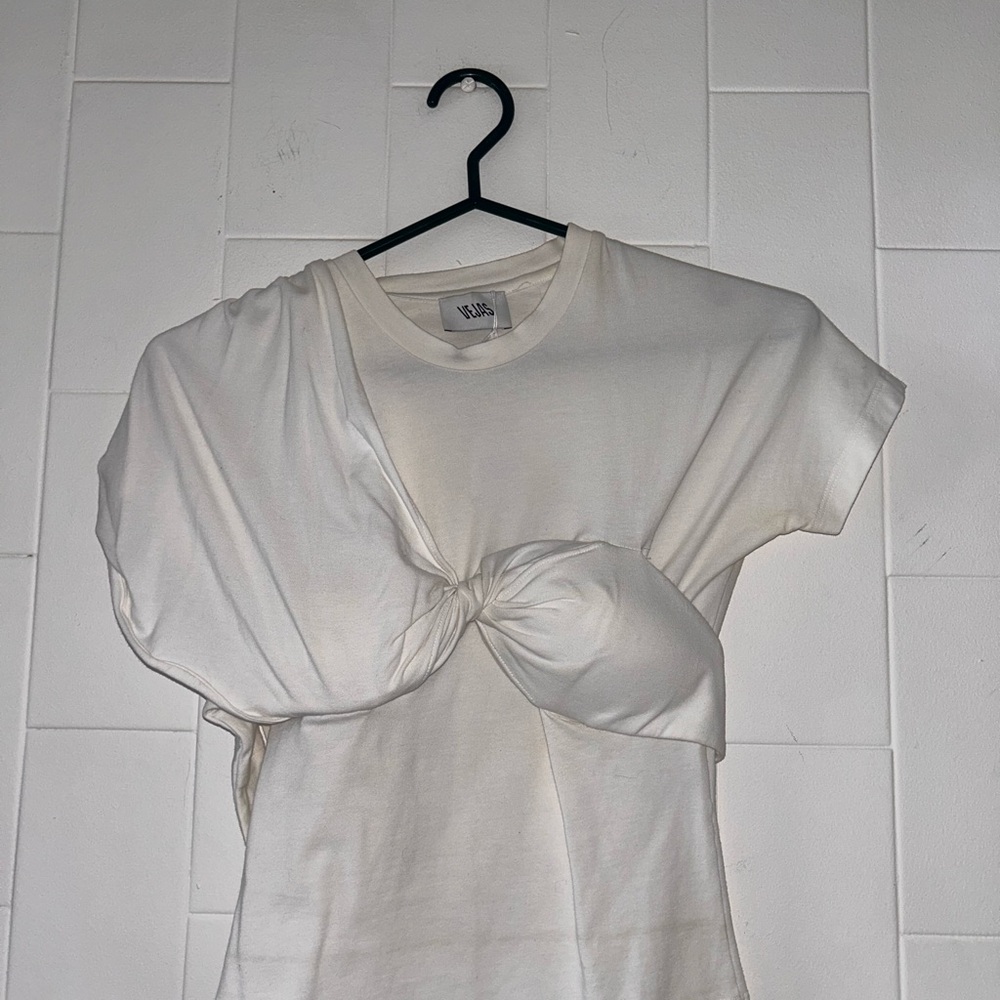 Vejas Crew Neck Short Sleeve Crop Top